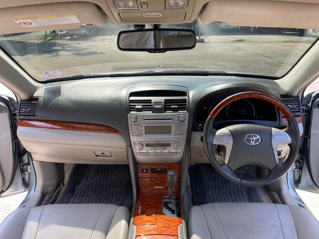 Toyota CAMRY 2.4 Hybrid ภายใน